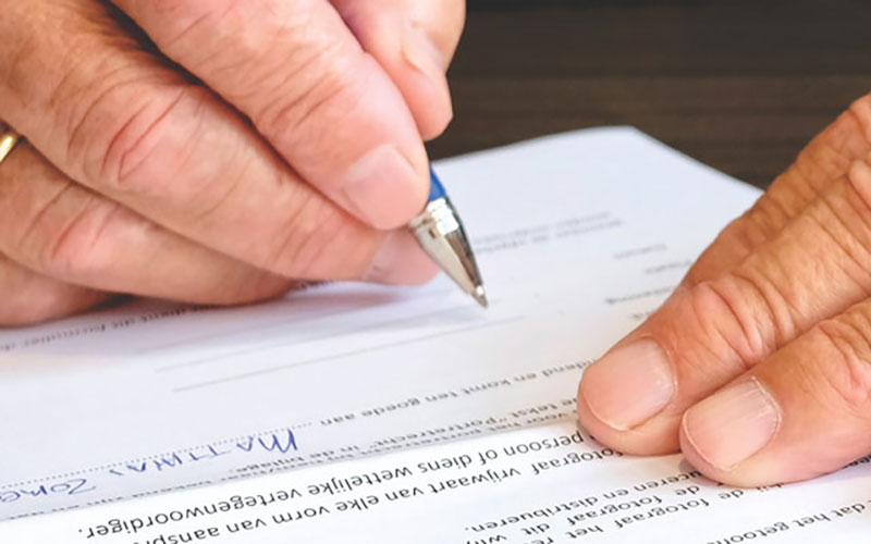 Immagine firma contratto